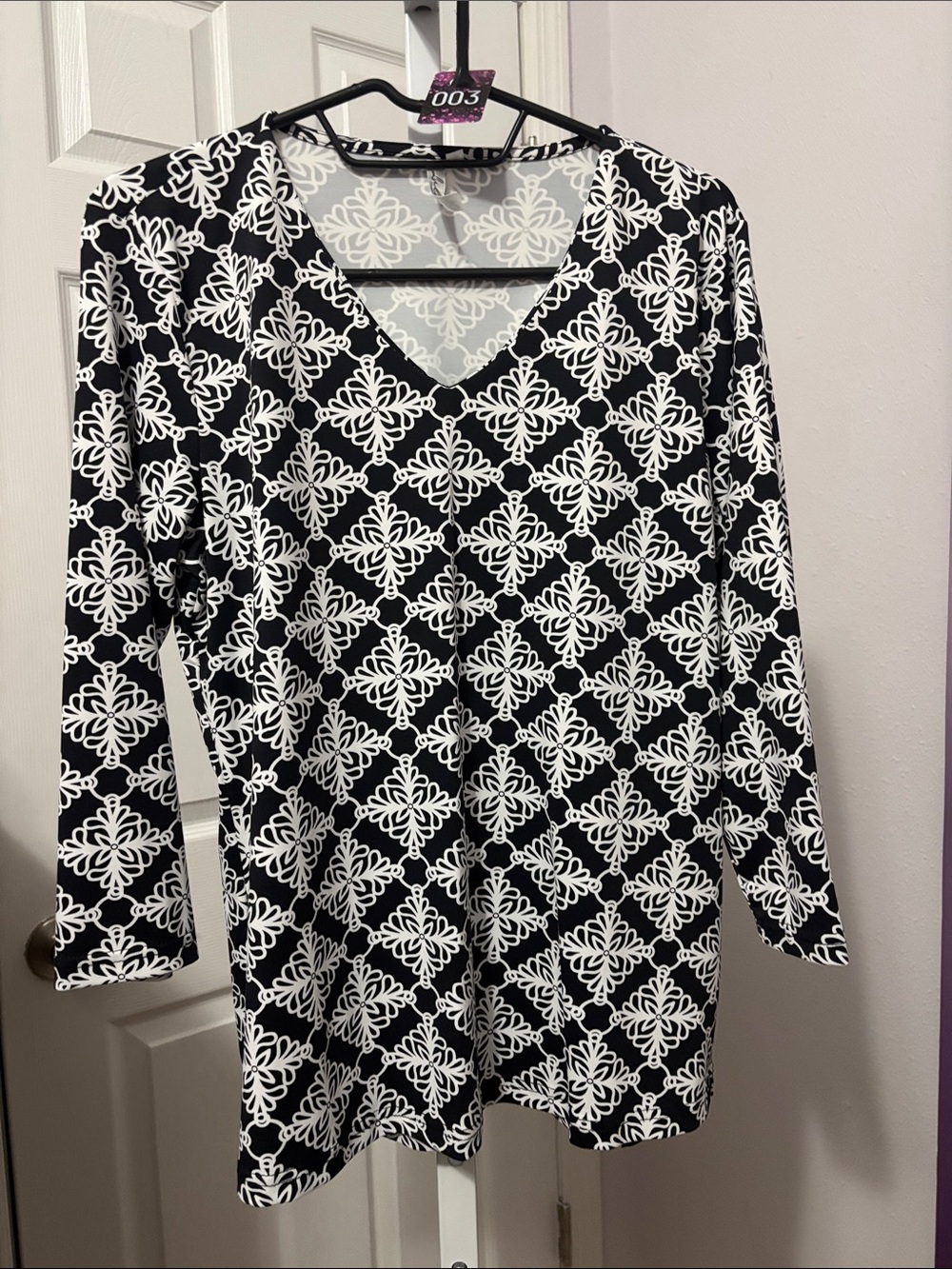 #003 Lulu-B Black V-Neck Tunic with White Geometric Print